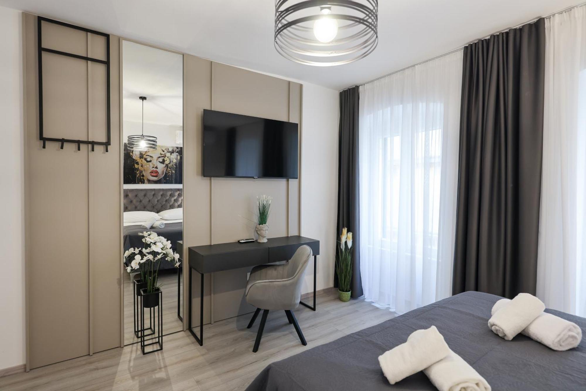 Classy Apartments In City Centar Zara Esterno foto