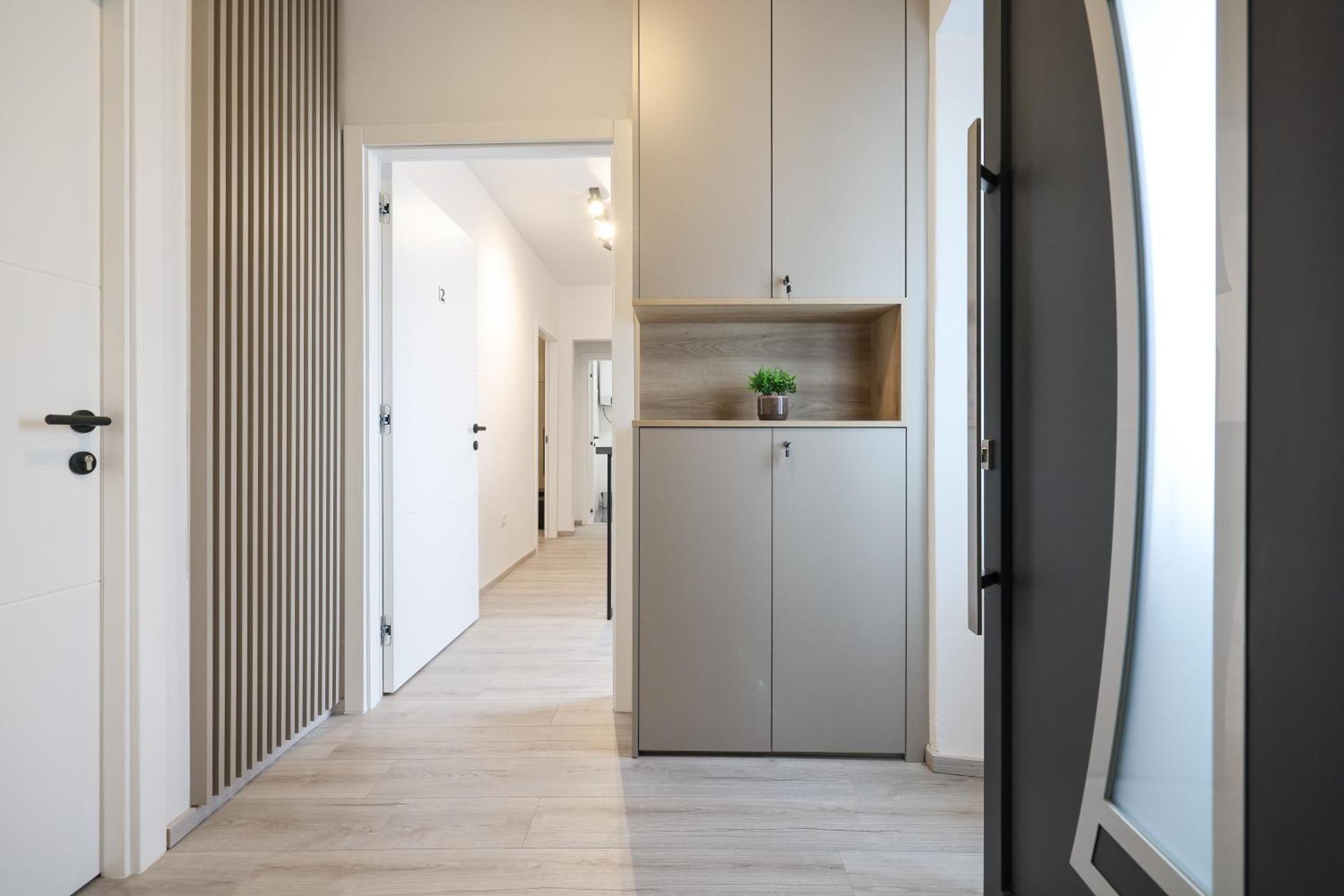 Classy Apartments In City Centar Zara Esterno foto